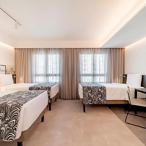 Superior Room Three Single Beds